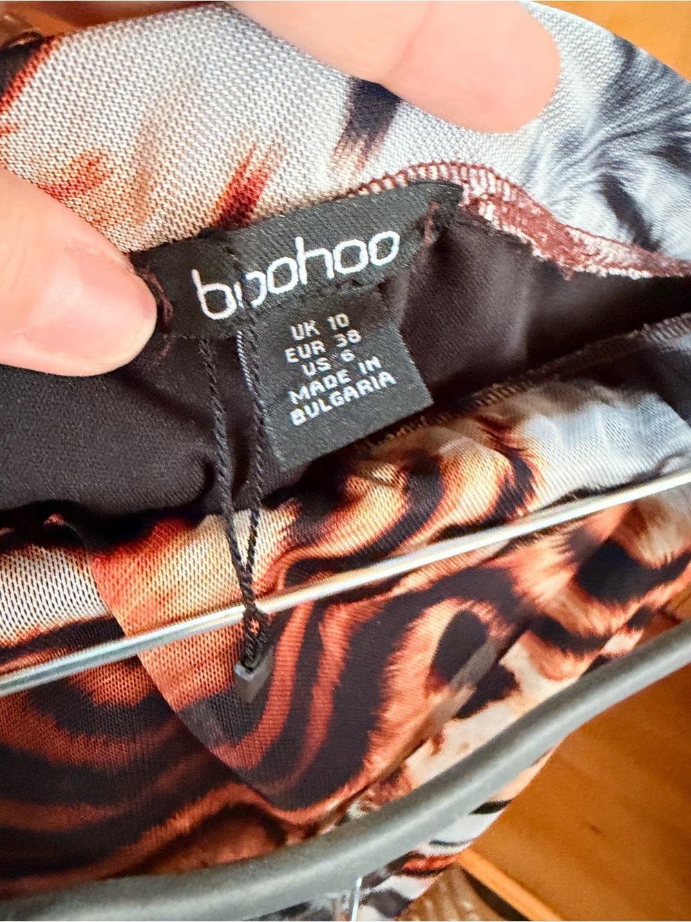 Boohoo Tiger Print Mesh Maxi Skirt Size 6 Y2K‎ Sheer - Picture 5 of 7